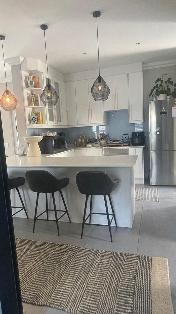 4 Bedroom Property for Sale in Parklands North Western Cape